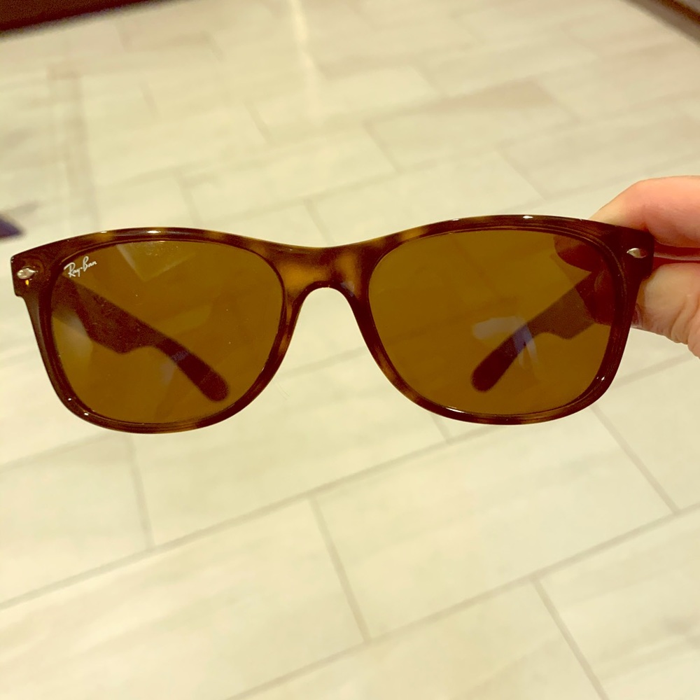 Ray-Ban New Wayfarer Classic Sunglasses